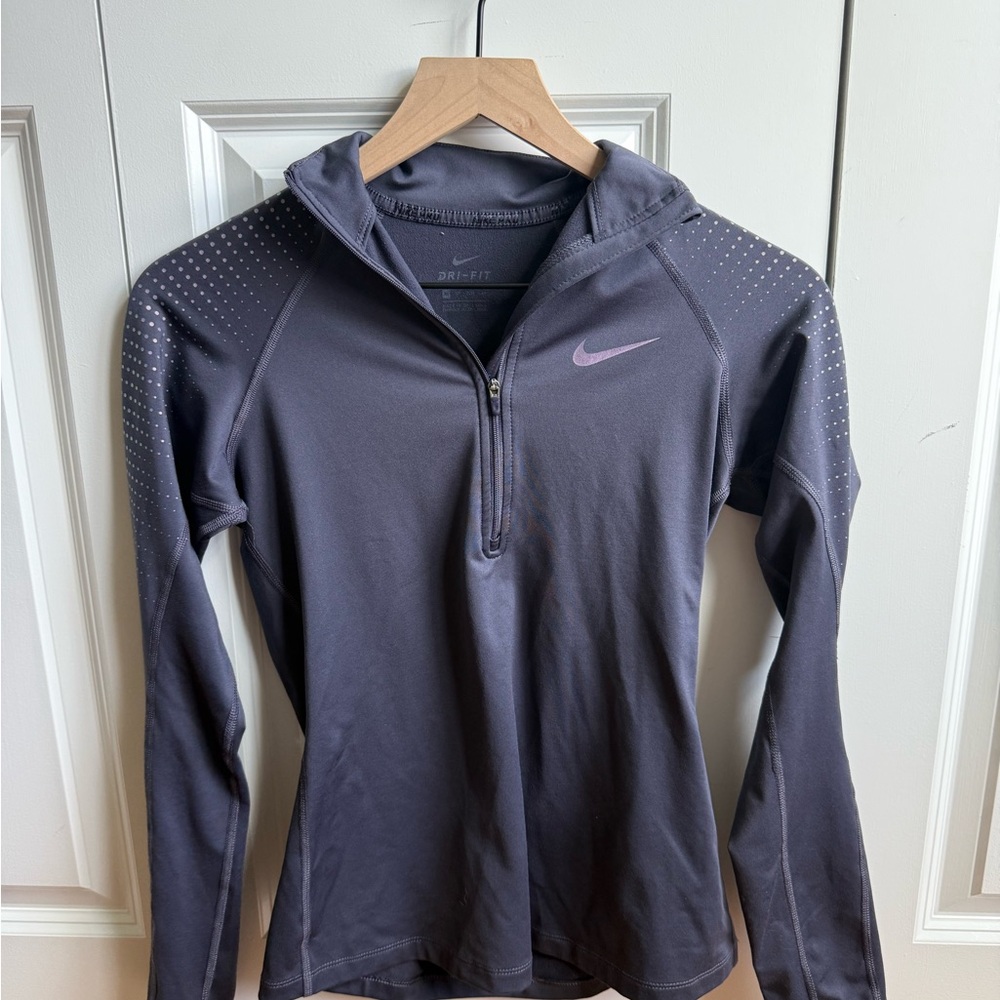 Nike Fitted Quarter-Zip